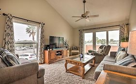 Breezy St Augustine Condo Walk To Crescent Beach!